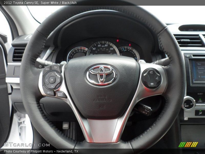 Super White / Black/Ash 2012 Toyota Camry SE