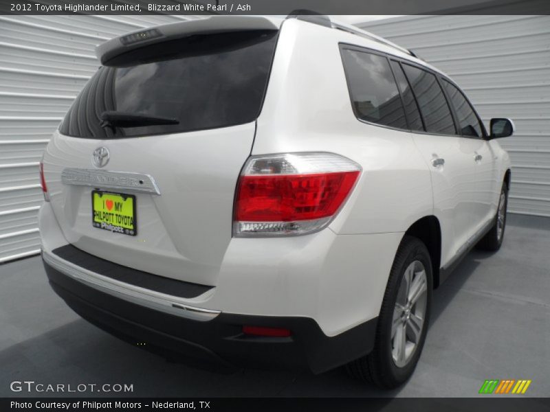 Blizzard White Pearl / Ash 2012 Toyota Highlander Limited