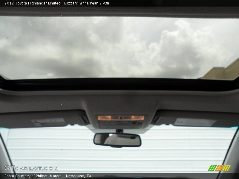 Blizzard White Pearl / Ash 2012 Toyota Highlander Limited