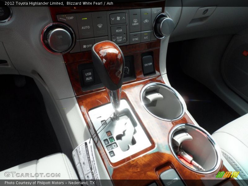 Blizzard White Pearl / Ash 2012 Toyota Highlander Limited