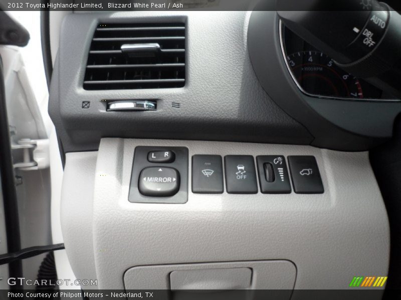 Blizzard White Pearl / Ash 2012 Toyota Highlander Limited