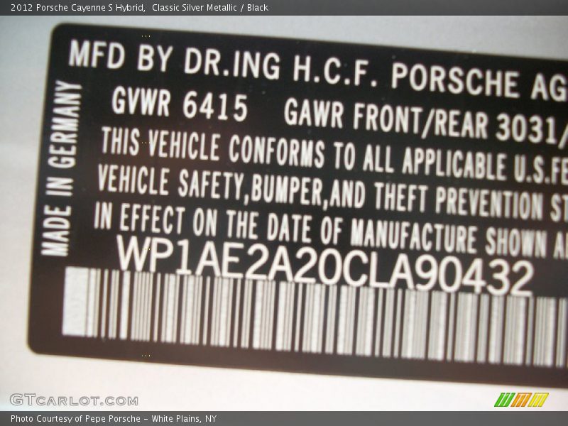 Classic Silver Metallic / Black 2012 Porsche Cayenne S Hybrid