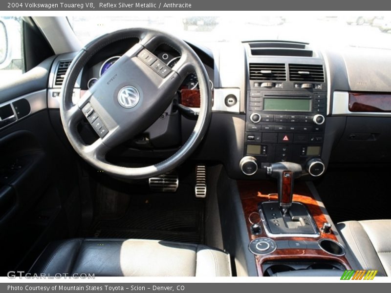 Reflex Silver Metallic / Anthracite 2004 Volkswagen Touareg V8