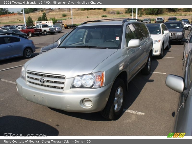 Millennium Silver Metallic / Charcoal 2001 Toyota Highlander V6 4WD