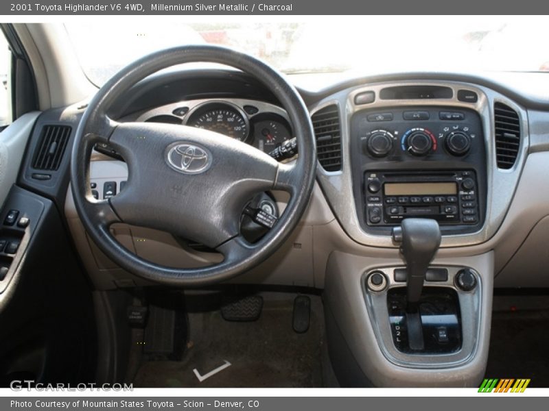 Millennium Silver Metallic / Charcoal 2001 Toyota Highlander V6 4WD