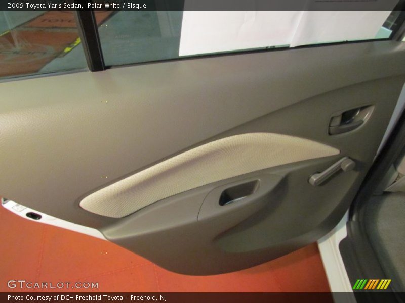 Polar White / Bisque 2009 Toyota Yaris Sedan