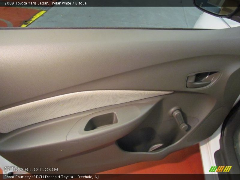 Polar White / Bisque 2009 Toyota Yaris Sedan