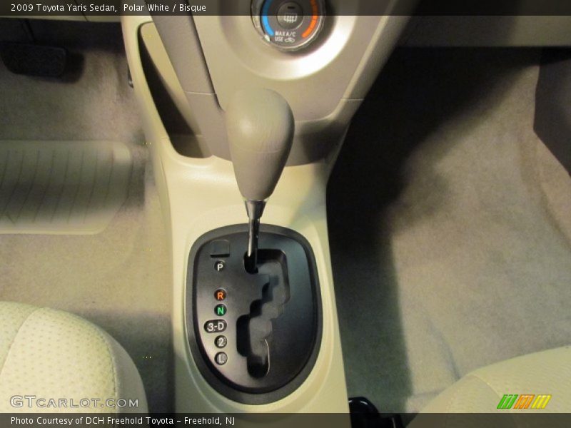 Polar White / Bisque 2009 Toyota Yaris Sedan