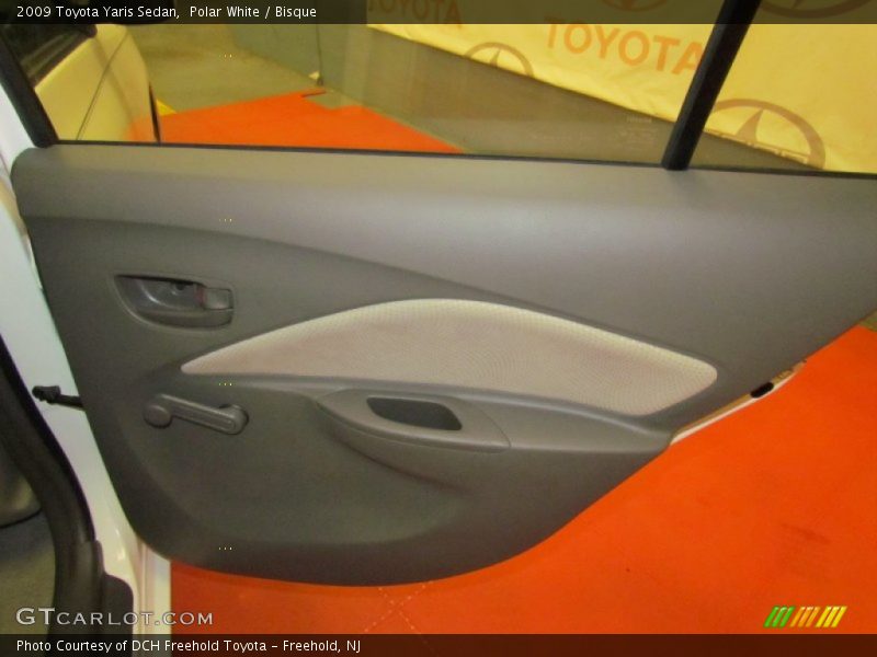 Polar White / Bisque 2009 Toyota Yaris Sedan