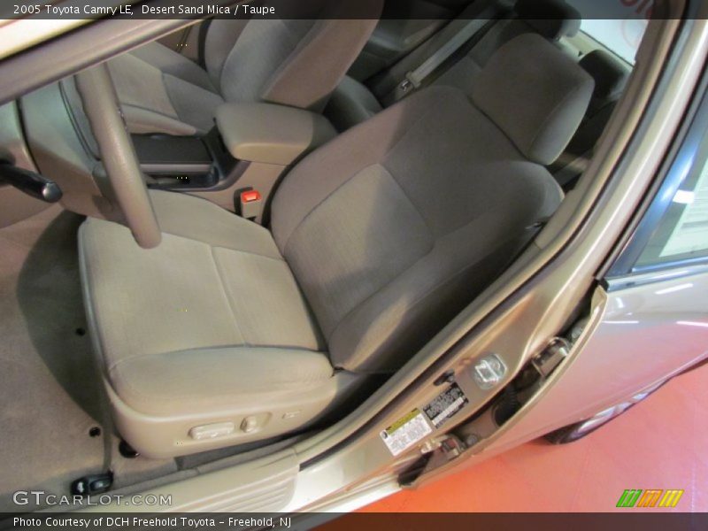 Desert Sand Mica / Taupe 2005 Toyota Camry LE