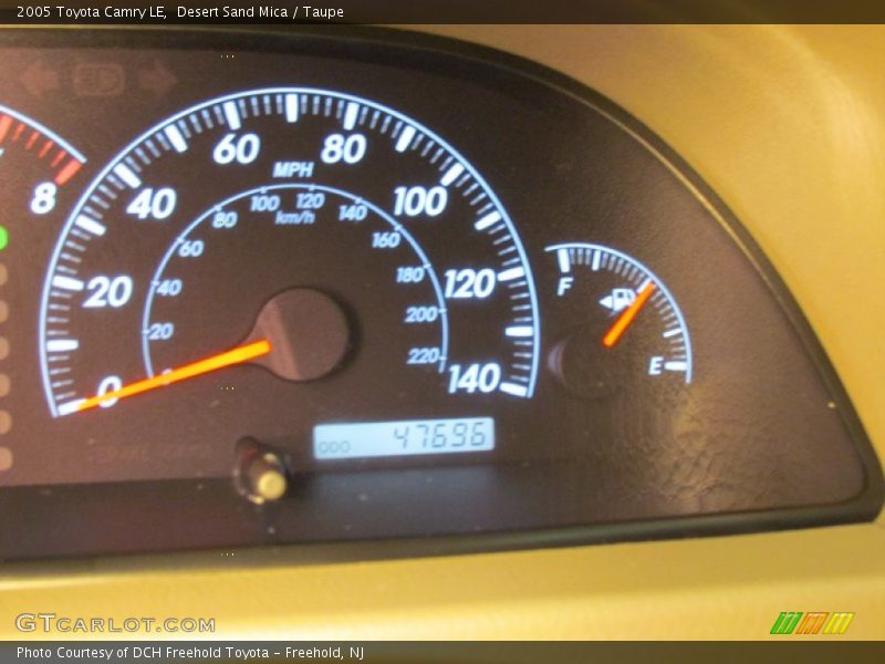 Desert Sand Mica / Taupe 2005 Toyota Camry LE