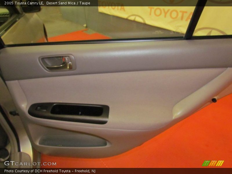 Desert Sand Mica / Taupe 2005 Toyota Camry LE