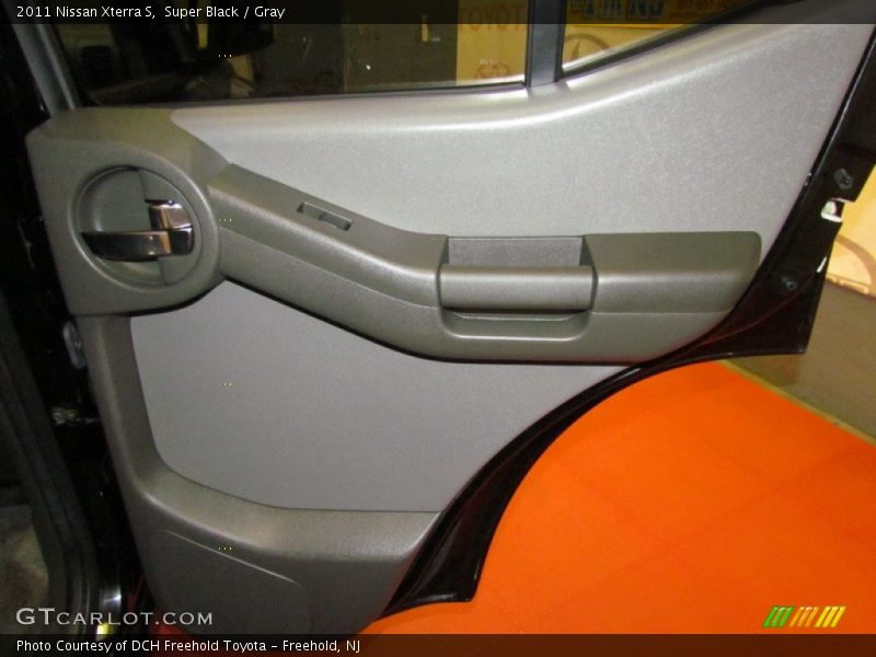 Super Black / Gray 2011 Nissan Xterra S