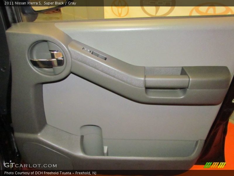 Super Black / Gray 2011 Nissan Xterra S