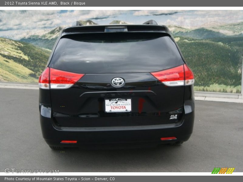 Black / Bisque 2012 Toyota Sienna XLE AWD