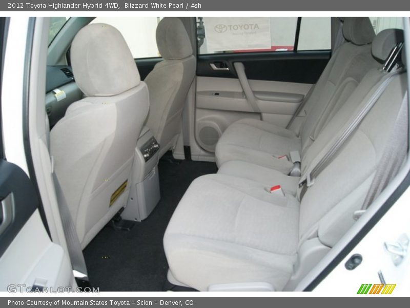 Blizzard White Pearl / Ash 2012 Toyota Highlander Hybrid 4WD