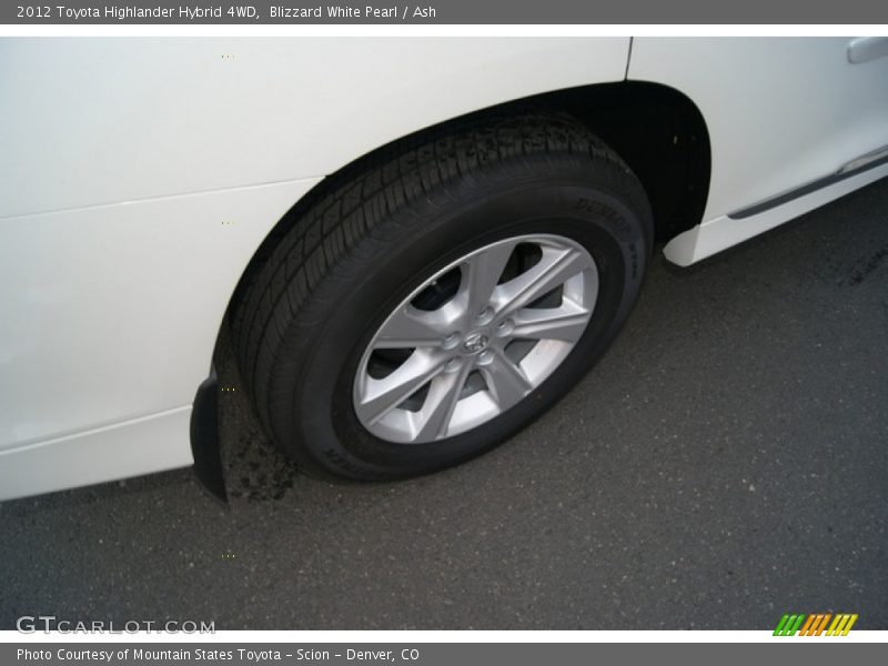 Blizzard White Pearl / Ash 2012 Toyota Highlander Hybrid 4WD
