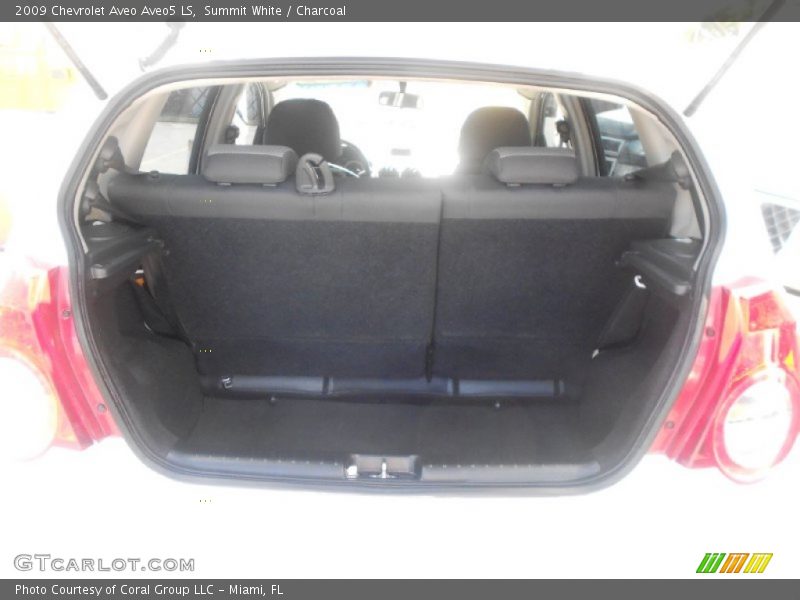 Summit White / Charcoal 2009 Chevrolet Aveo Aveo5 LS