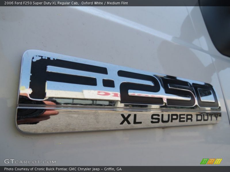  2006 F250 Super Duty XL Regular Cab Logo