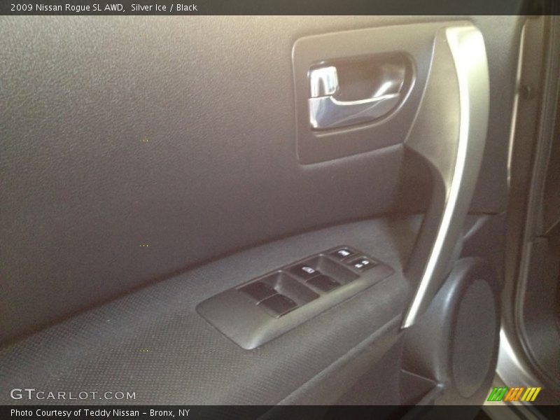 Silver Ice / Black 2009 Nissan Rogue SL AWD