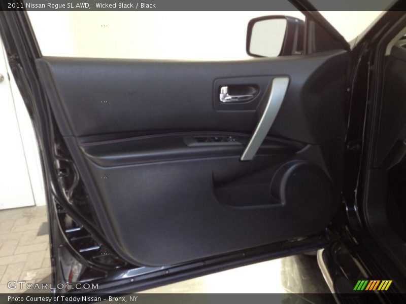 Wicked Black / Black 2011 Nissan Rogue SL AWD