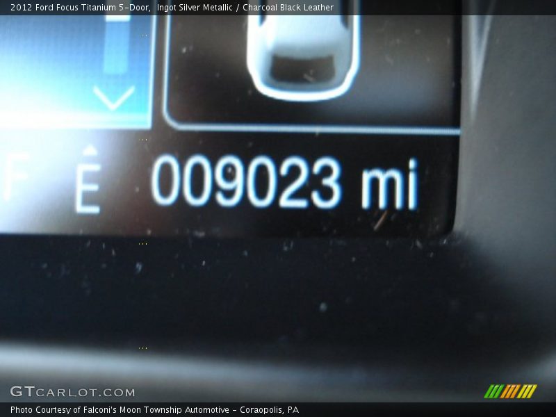 Ingot Silver Metallic / Charcoal Black Leather 2012 Ford Focus Titanium 5-Door