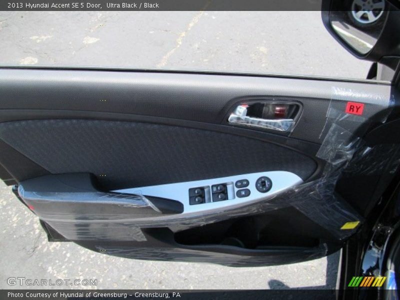 Door Panel of 2013 Accent SE 5 Door