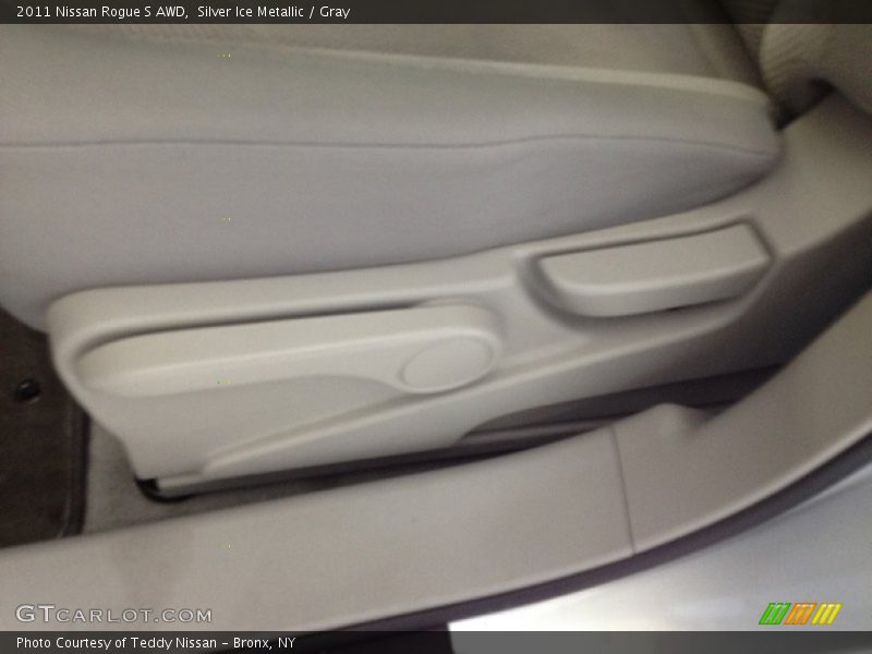 Silver Ice Metallic / Gray 2011 Nissan Rogue S AWD