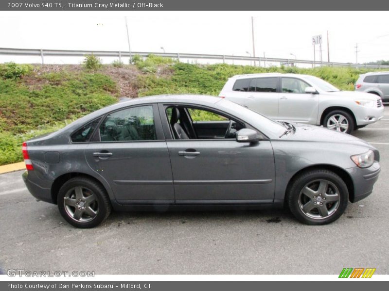Titanium Gray Metallic / Off-Black 2007 Volvo S40 T5