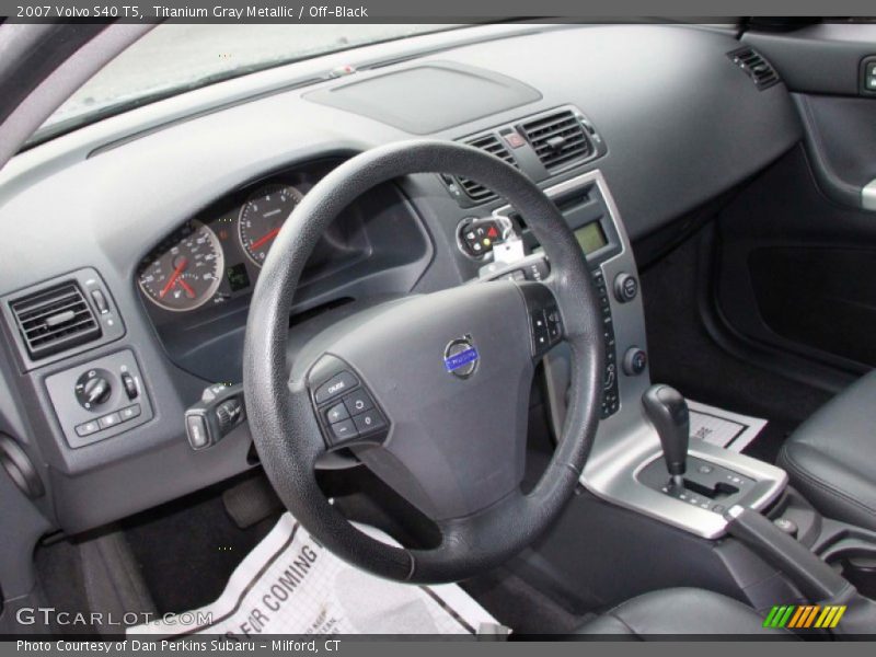 Titanium Gray Metallic / Off-Black 2007 Volvo S40 T5