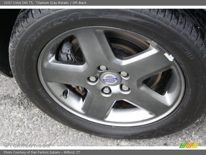 Titanium Gray Metallic / Off-Black 2007 Volvo S40 T5