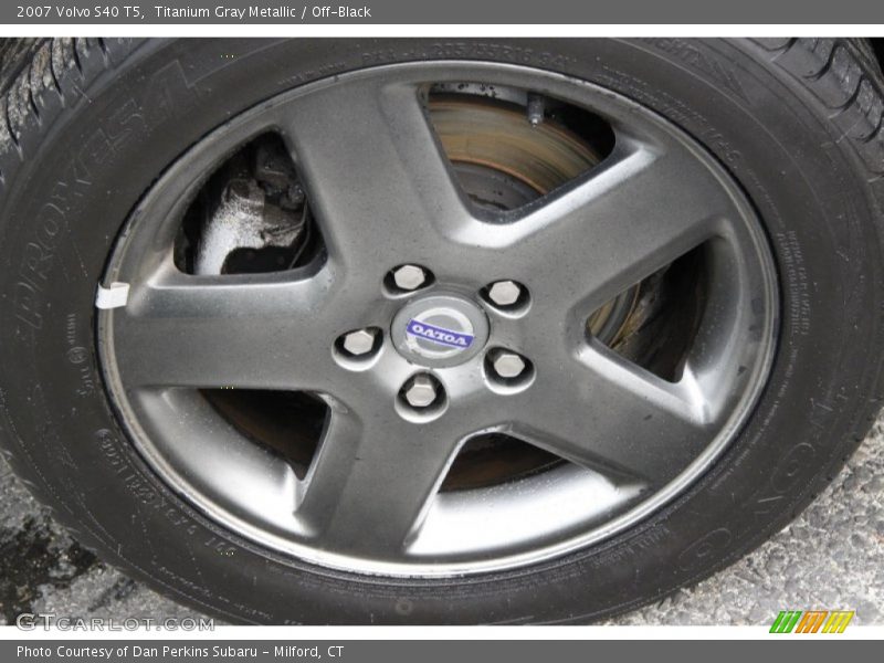 Titanium Gray Metallic / Off-Black 2007 Volvo S40 T5