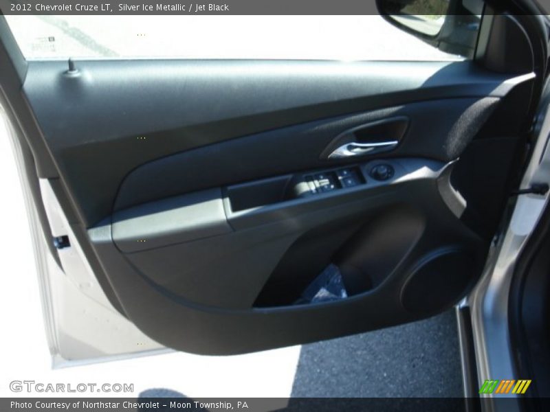 Silver Ice Metallic / Jet Black 2012 Chevrolet Cruze LT