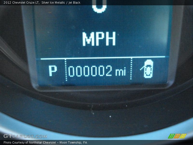 Silver Ice Metallic / Jet Black 2012 Chevrolet Cruze LT