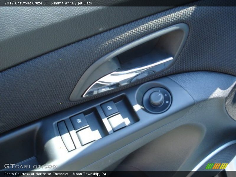 Summit White / Jet Black 2012 Chevrolet Cruze LT