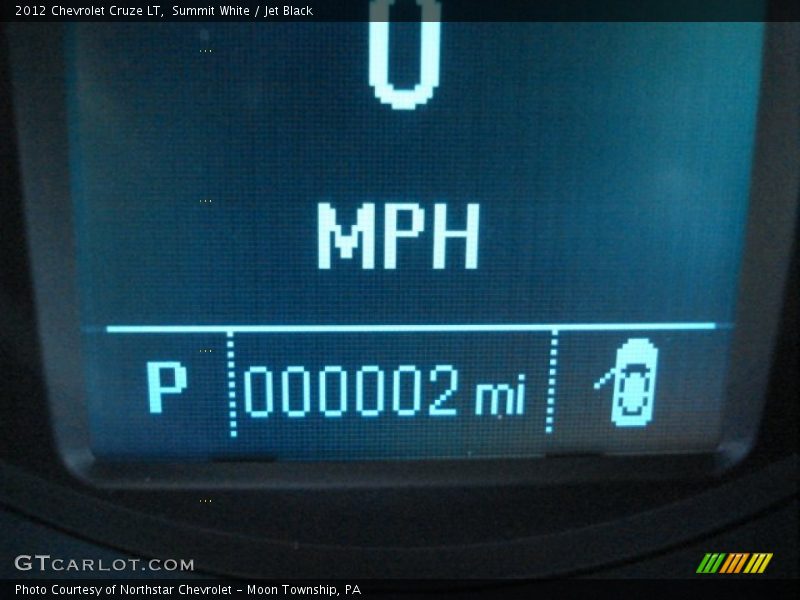 Summit White / Jet Black 2012 Chevrolet Cruze LT