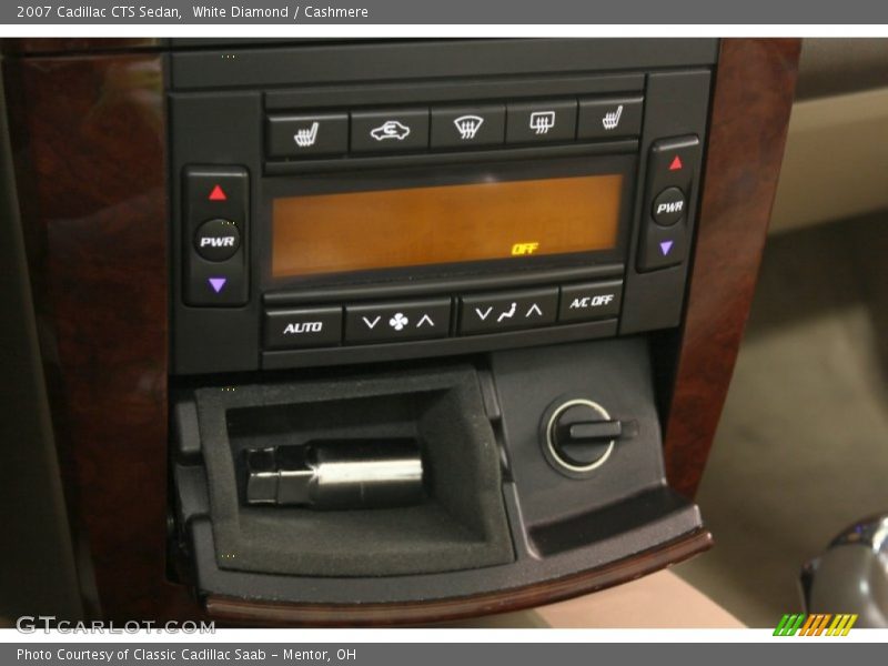 White Diamond / Cashmere 2007 Cadillac CTS Sedan