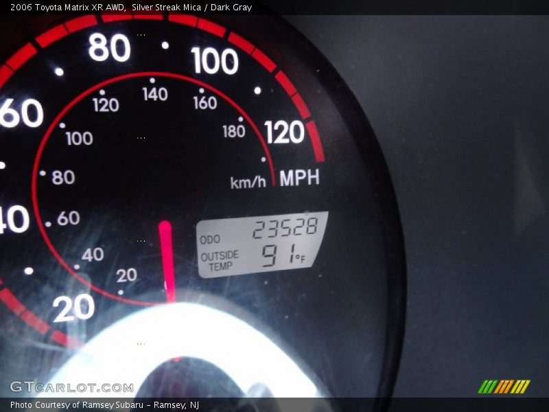 Silver Streak Mica / Dark Gray 2006 Toyota Matrix XR AWD