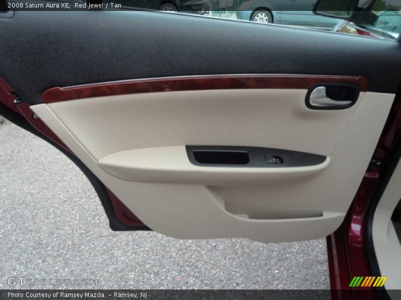 Red Jewel / Tan 2008 Saturn Aura XE