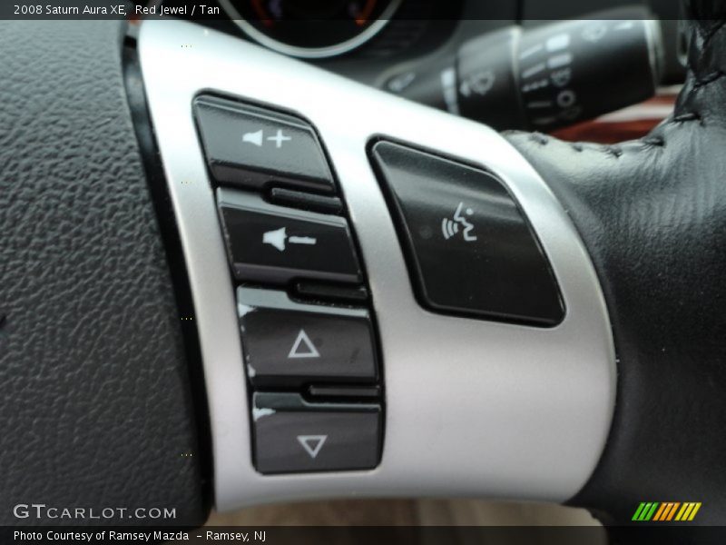 Red Jewel / Tan 2008 Saturn Aura XE