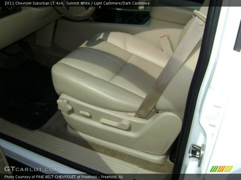 Summit White / Light Cashmere/Dark Cashmere 2011 Chevrolet Suburban LT 4x4
