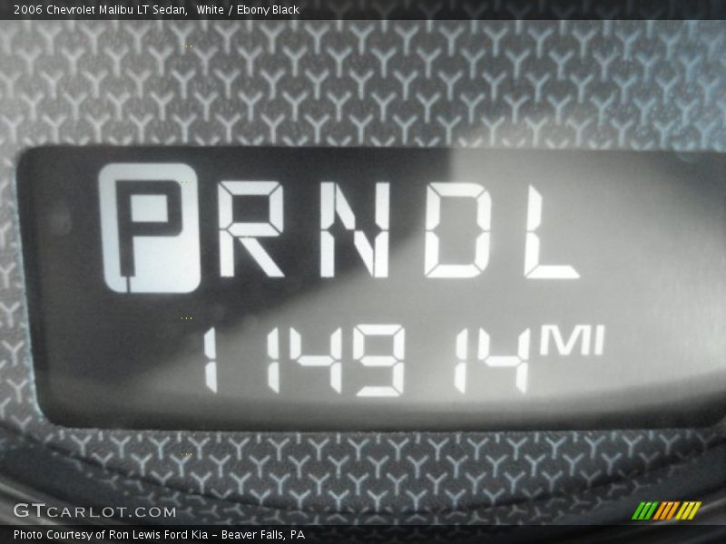 White / Ebony Black 2006 Chevrolet Malibu LT Sedan