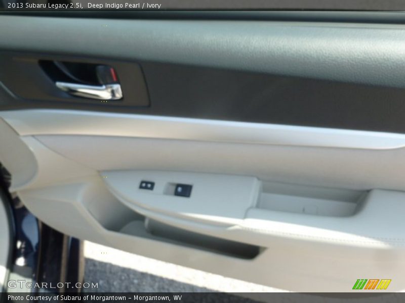 Deep Indigo Pearl / Ivory 2013 Subaru Legacy 2.5i