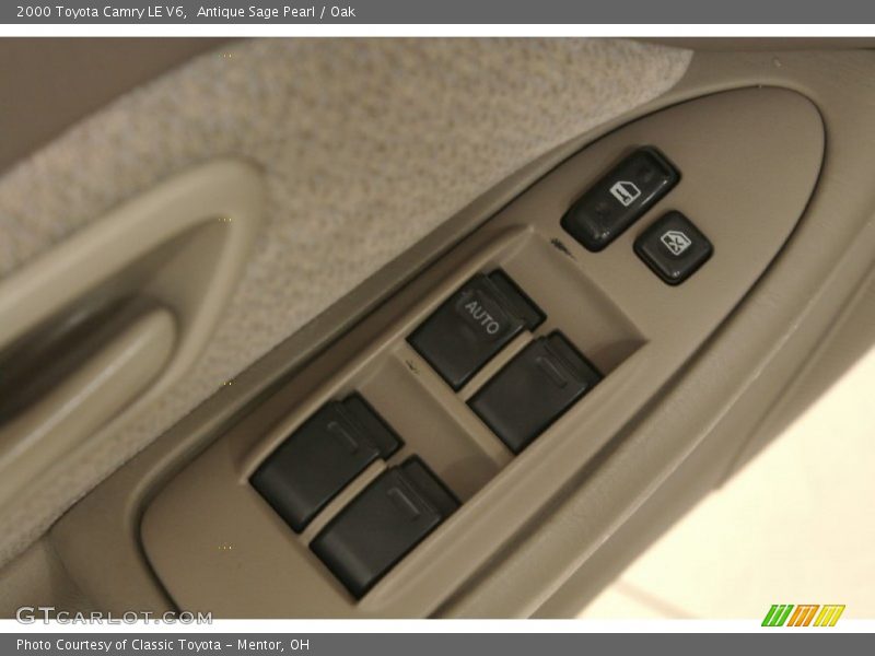 Antique Sage Pearl / Oak 2000 Toyota Camry LE V6