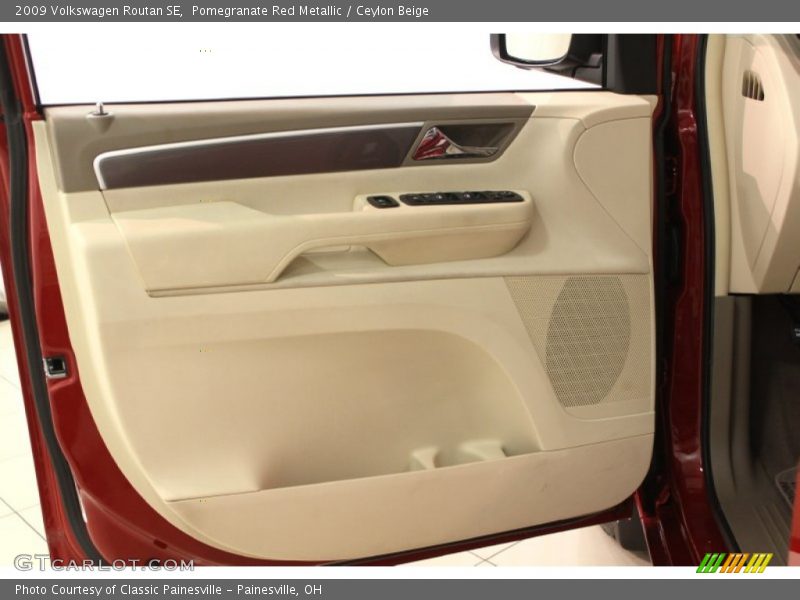 Pomegranate Red Metallic / Ceylon Beige 2009 Volkswagen Routan SE