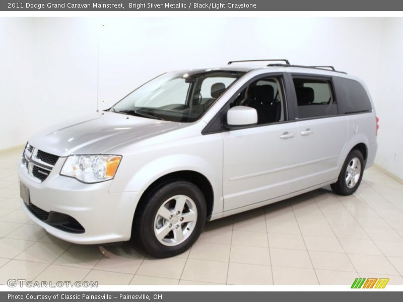 Bright Silver Metallic / Black/Light Graystone 2011 Dodge Grand Caravan Mainstreet