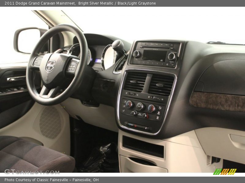 Bright Silver Metallic / Black/Light Graystone 2011 Dodge Grand Caravan Mainstreet