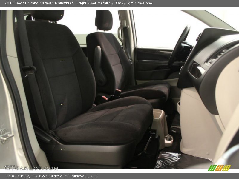 Bright Silver Metallic / Black/Light Graystone 2011 Dodge Grand Caravan Mainstreet