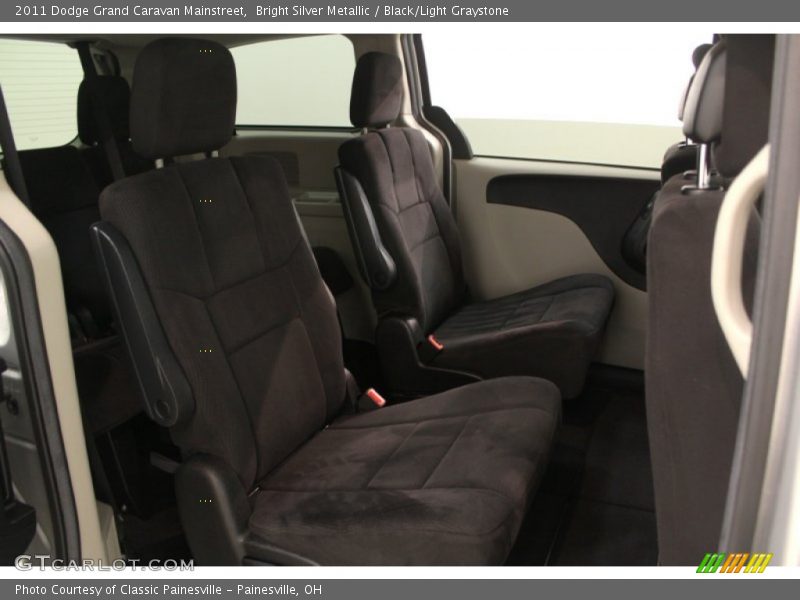 Bright Silver Metallic / Black/Light Graystone 2011 Dodge Grand Caravan Mainstreet