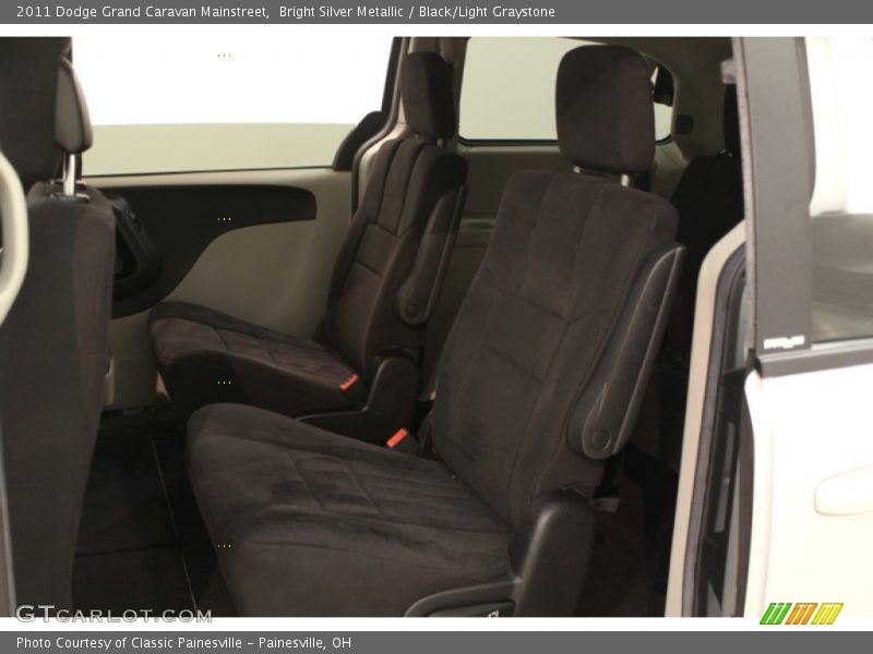 Bright Silver Metallic / Black/Light Graystone 2011 Dodge Grand Caravan Mainstreet